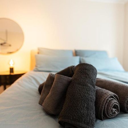 -Zentrale Wohnung-Balkon-Desingerkueche- Bielefeld Eksteriør billede